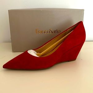 Suede Wedge slip on pumps